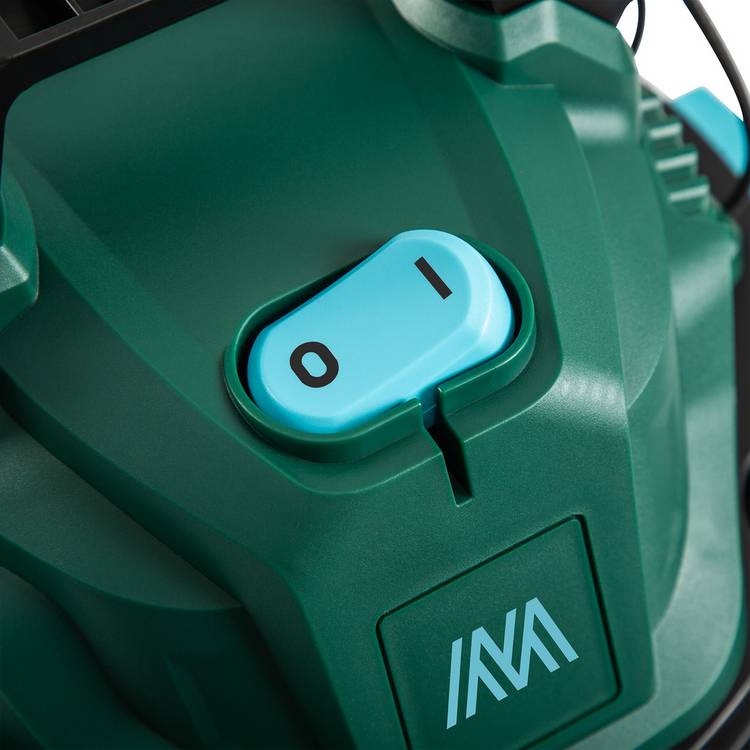 McGregor Wet and Dry Vacuum Cleaner 16L - British product