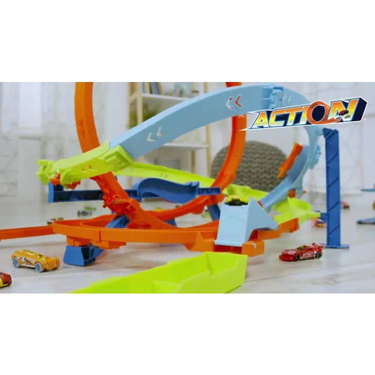 Hot Wheels Action Loop Cyclone Challenge track set with car - British product