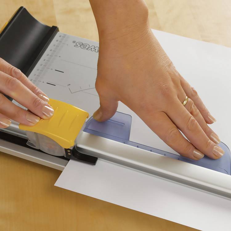 Fellowes paper trimmer Neutron A4, imported from the UK