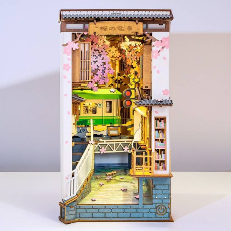 Rolife Sakura Densya Book Nook with LED night light, UK version