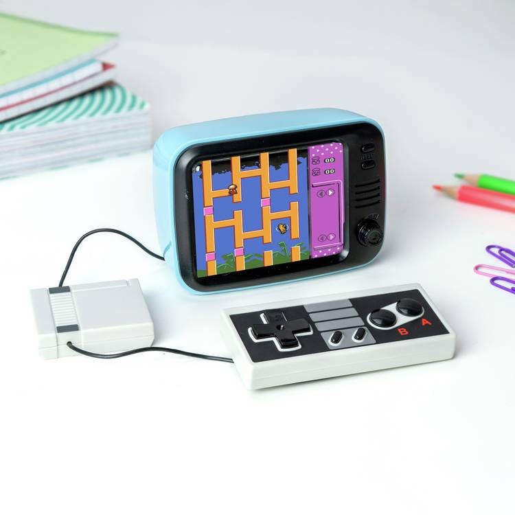 Menkind retro TV games system with 200 games, UK version