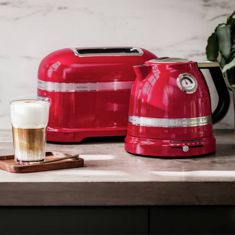 KitchenAid Artisan 2 slice toaster Empire Red, imported from the UK