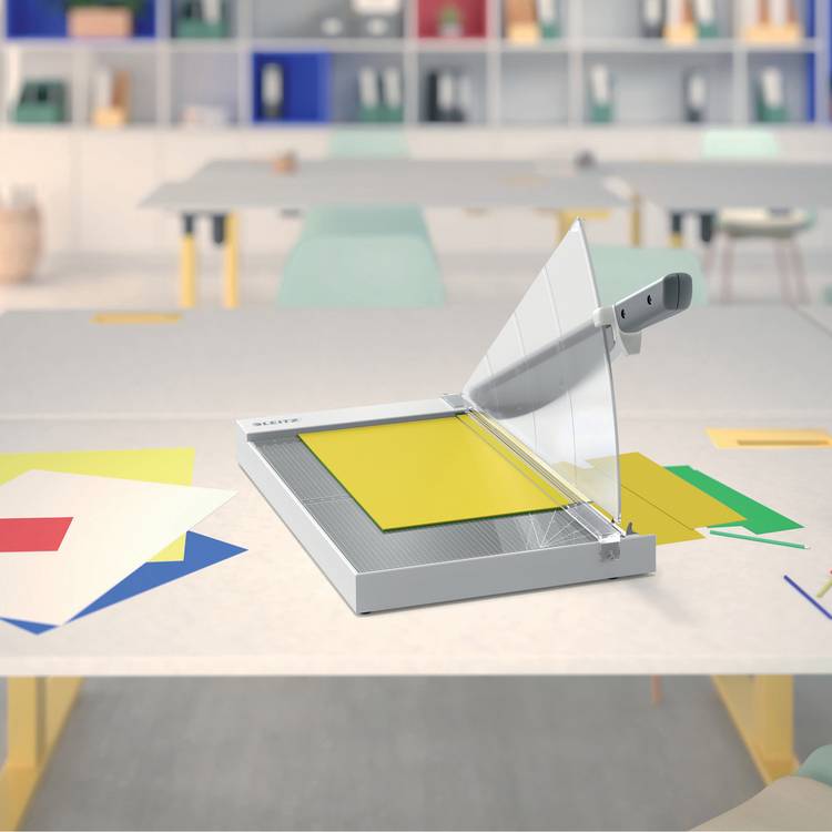 Leitz A4+ paper cutter 15 sheets, imported from the UK