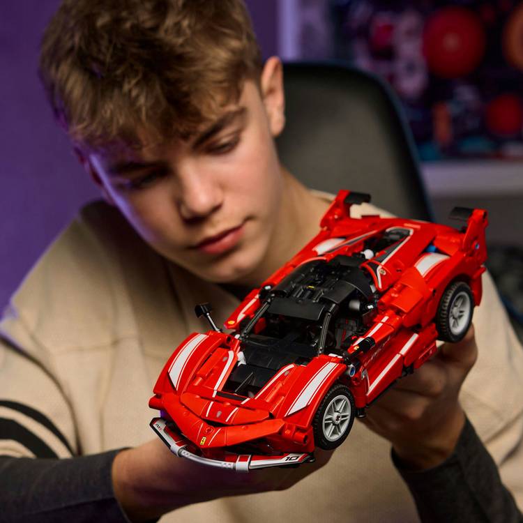 LEGO Technic Ferrari FXX K model car 42212, UK version