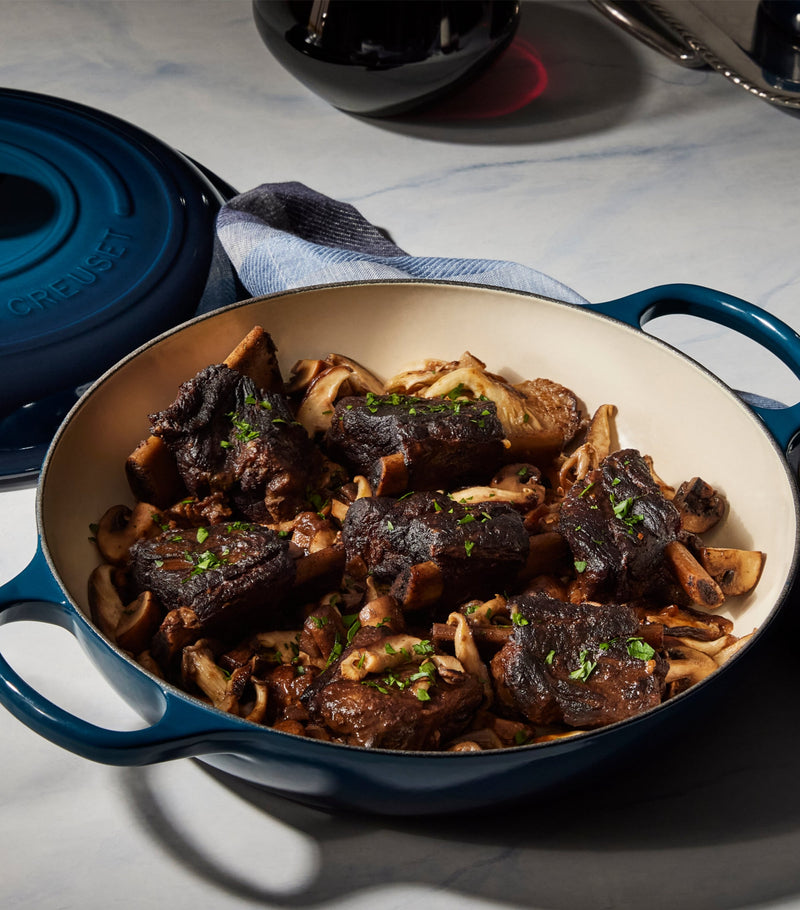 Le Creuset enamelled cast iron shallow casserole dish 26cm, UK version