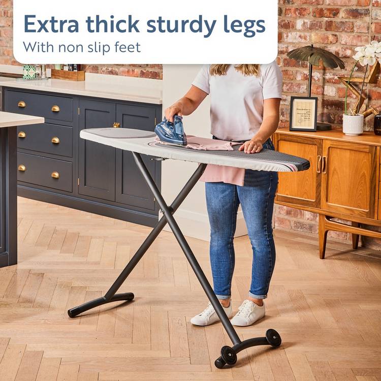 Minky MaxiPro ironing board 135x46cm (British brand)