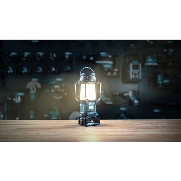 Makita 18V cordless radio lantern (British brand)