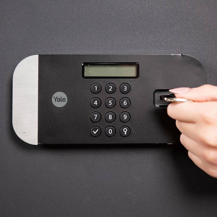 Yale 35cm digital security safe, UK version