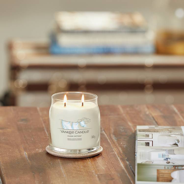 Yankee scented candle Clean Cotton 368g - British product