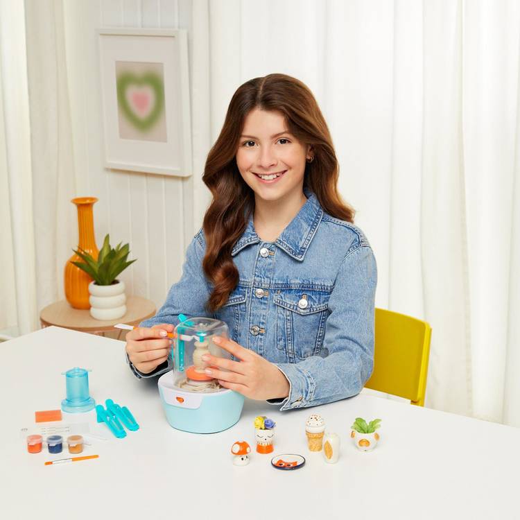 Make It Real mini pottery studio air-dry clay set UK version