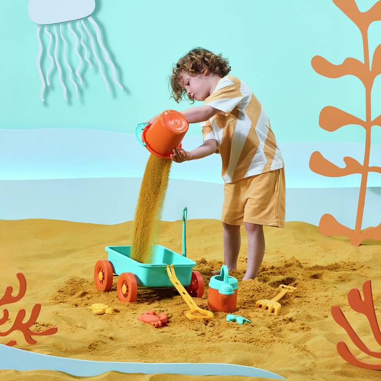 Chad Valley beach cart and sand toy set, UK version