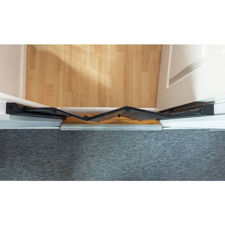 BabyDan Guard Me auto foldable safety gate black (British brand)
