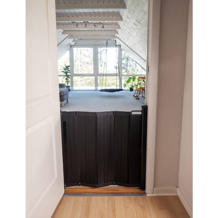BabyDan Guard Me auto foldable safety gate black (British brand)