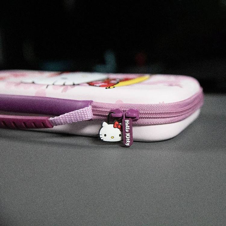Konix 3D Travel Case Nintendo Switch 2 Hello Kitty - British product
