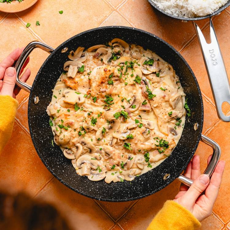 Dojo Hero Neverstick+ shallow casserole dish 3.3L (British brand)
