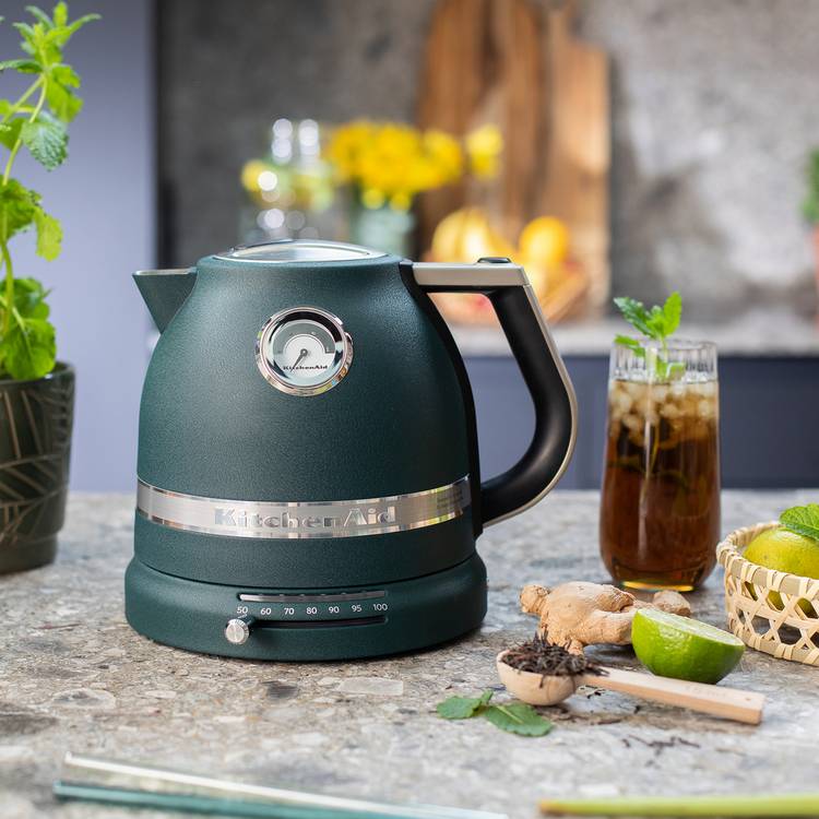 KitchenAid Artisan Kettle Pebbled Palm 1.5l (British brand)