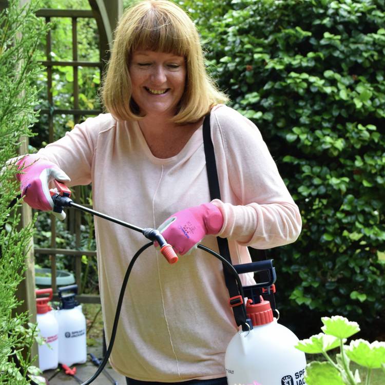 Spear & Jackson Pressure Sprayer Pump Action 5L, imported from the UK