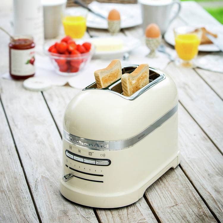 KitchenAid Artisan 2 Slice Toaster Almond Cream (British brand)