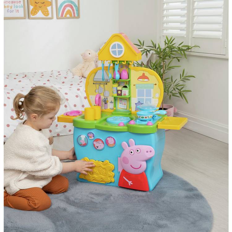 Peppa Pig kitchen roleplay playset, imported from the UK
