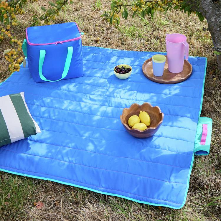 Argos Home outdoor picnic rug blue 135x135 cm, UK version