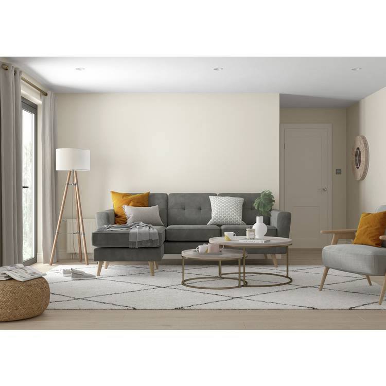 Dulux silk paint Almond White 5L for walls and ceilings, imported from the UK