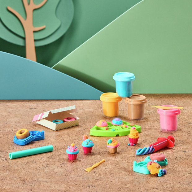 Chad Valley Cupcake Making Playset, imported from the UK