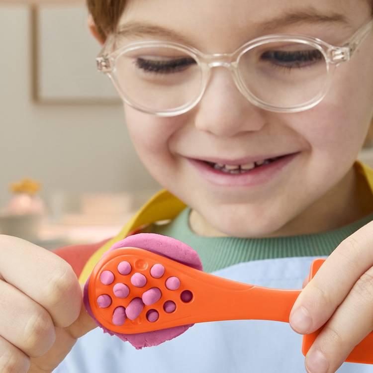 Play-Doh Donut Bakery playset for creative doughnut making (British brand)