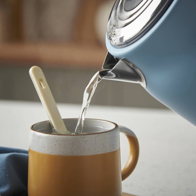 Russell Hobbs kettle Retro Blue (British brand)
