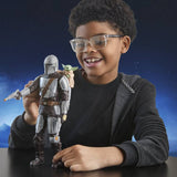 Star Wars Mandalorian & Grogu Bounty Blaster action figure 28 cm (British brand)