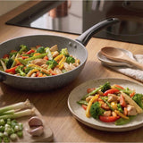 Salter PFAS-free aluminium wok 28cm with lid, UK version