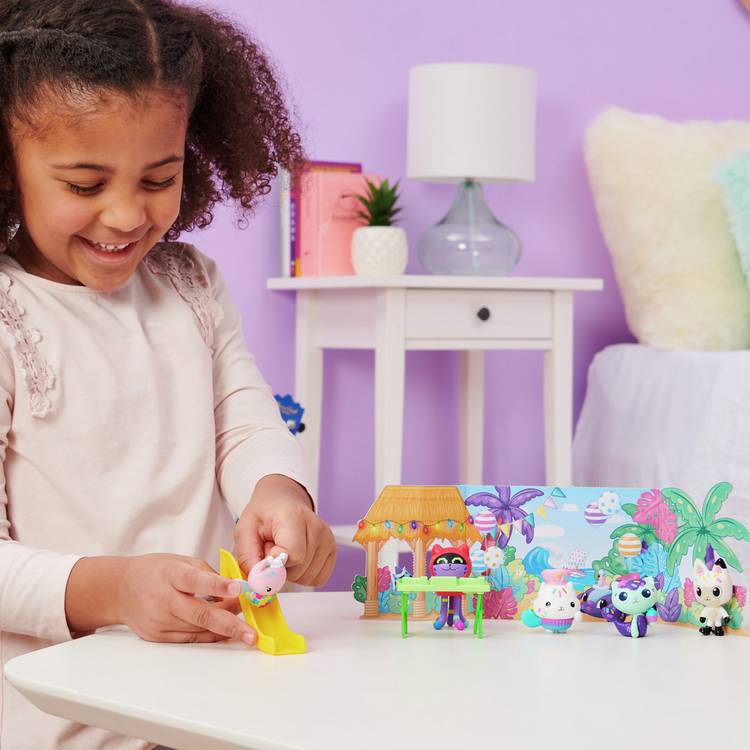 Gabby's Dollhouse Pandy Paws birthday gift set, UK version
