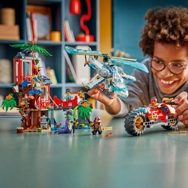 LEGO NINJAGO Ninja Vehicle Tree House Battle set 642 pieces - British product