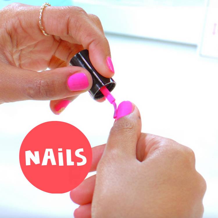 Style 4 Ever Mini Beauty Surprise Dispenser, UK version