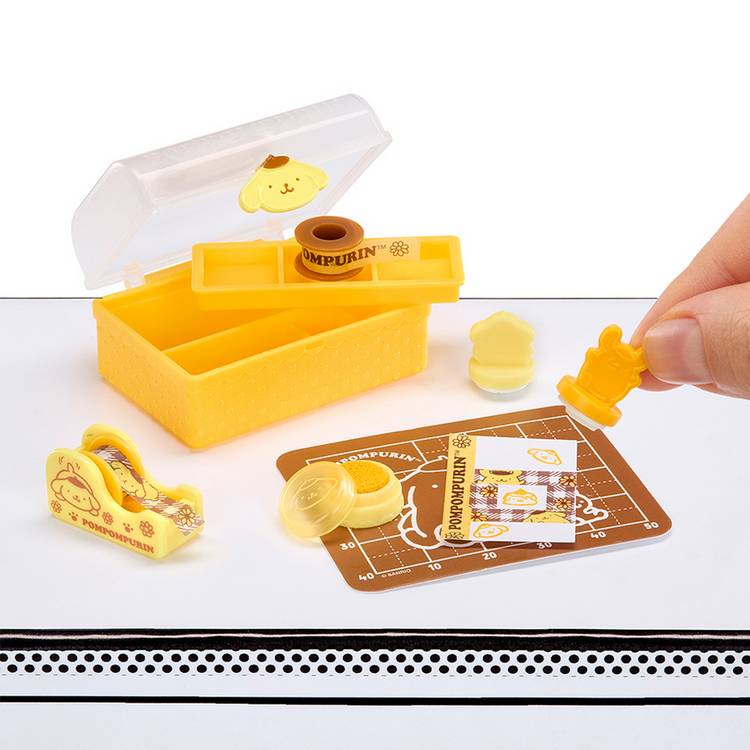 MGA Miniverse Sanrio retro stationery collectable toy H9.53cm, imported from the UK