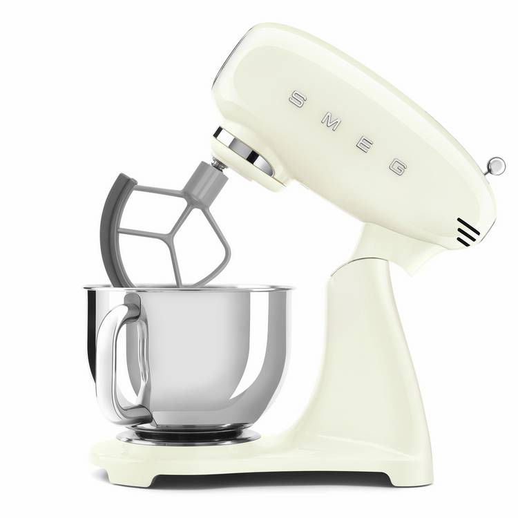 Smeg SMF05CRUK stand mixer cream 4.8L, UK version