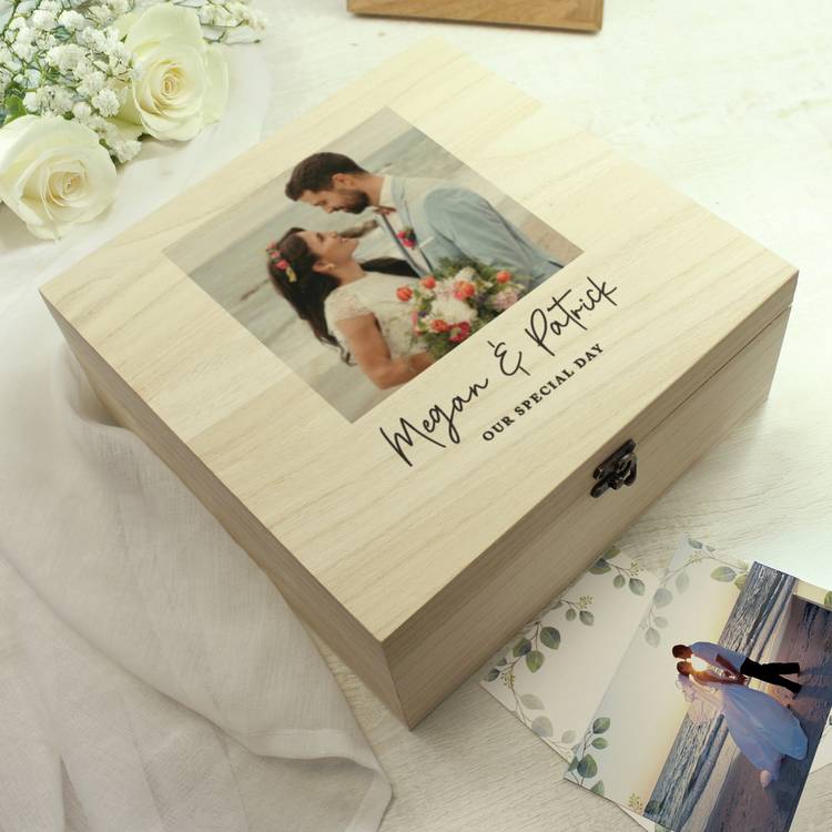 Personalised wooden memory box with photo and text (British brand)