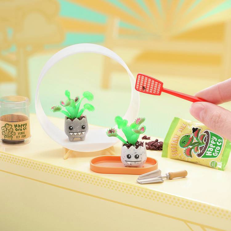 MGA Miniverse Make It Mini Nature surprise ball, UK version