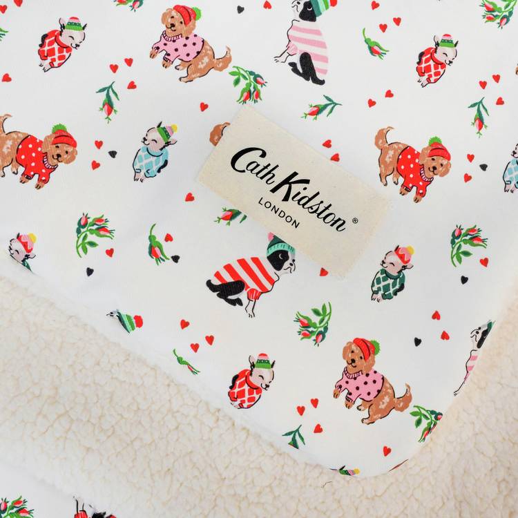 Cath Kidston Hearts and Roses pet blanket medium (British brand)
