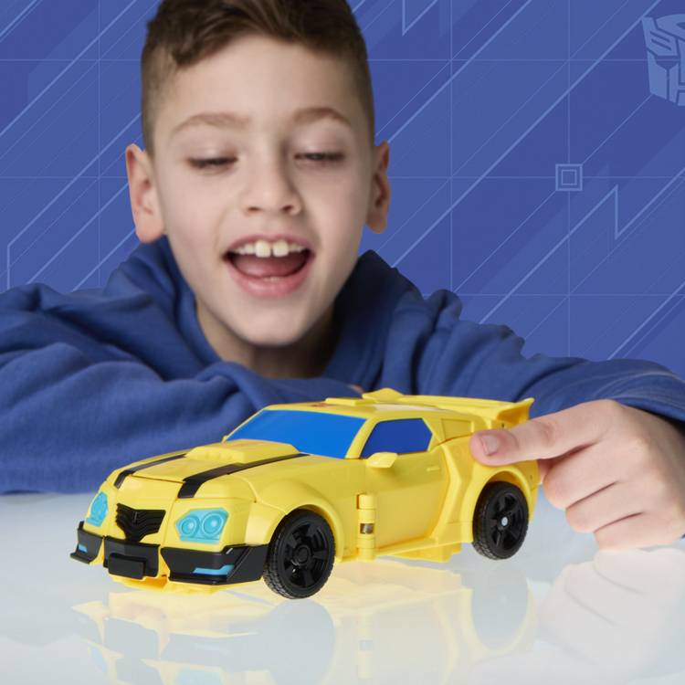 Transformers Bumblebee Smash Changers action figure 8-inch, imported from the UK