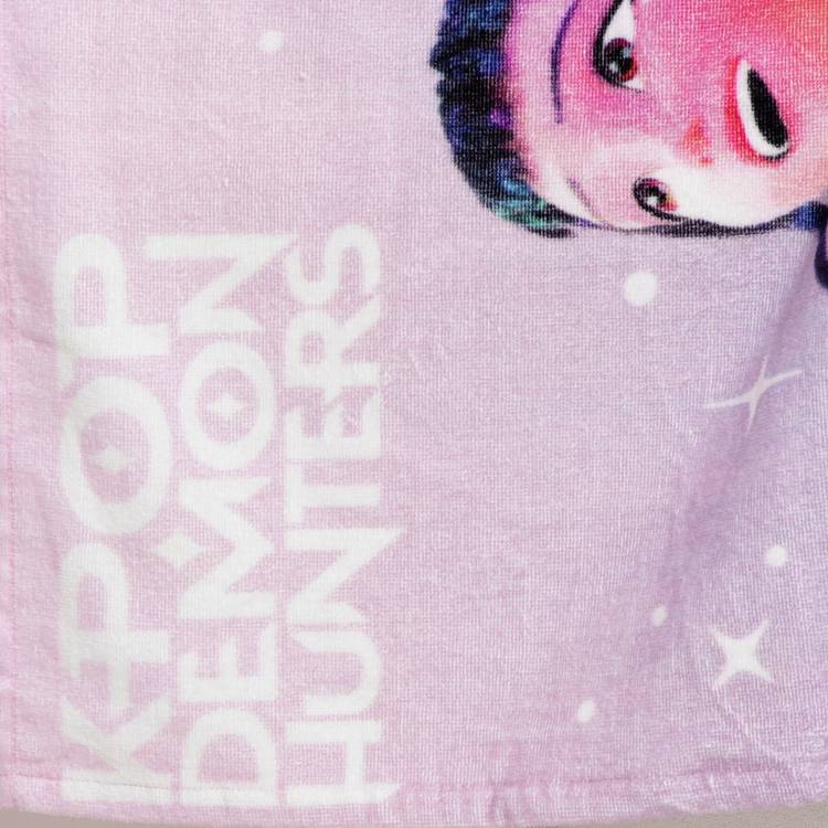 KPop Demon Hunters lilac beach towel 140x70cm, imported from the UK
