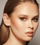 Vieve modern bronzing powder with dual shades and shimmer (British brand)