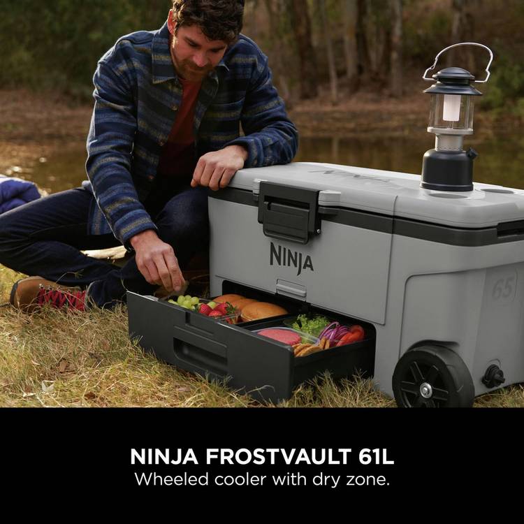 Ninja FrostVault wheeled cooler 61L - British product