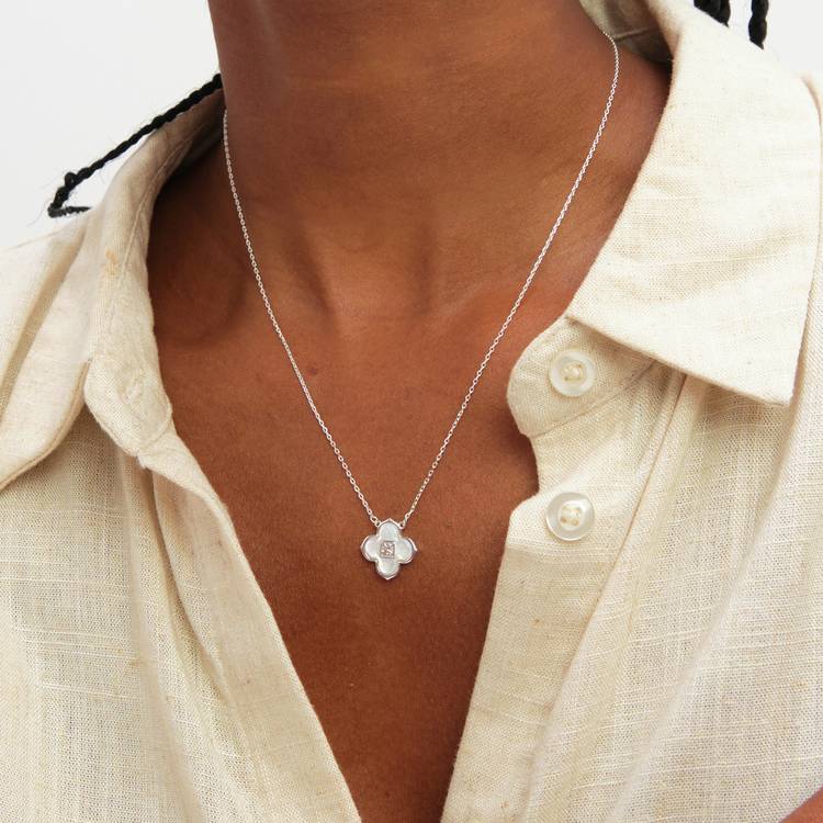 Inicio silver plated mother of pearl clover jewellery set, imported from the UK