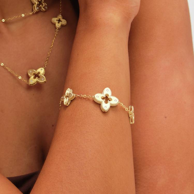 Jon Richard gold plated crystal clover bracelet 18cm, UK version