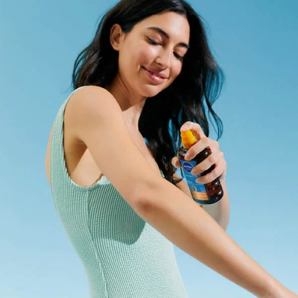 NIVEA Sun Oil Spray Protect & Bronze SPF30 200ml, imported from the UK