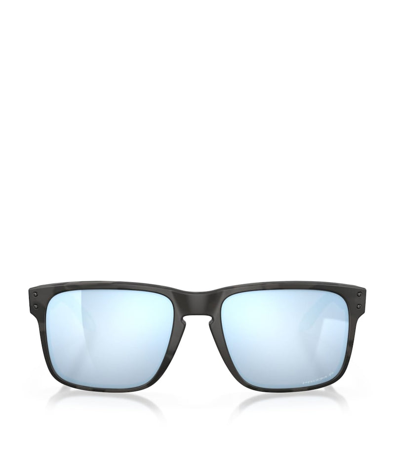 Oakley Holbrook square sunglasses (British brand)