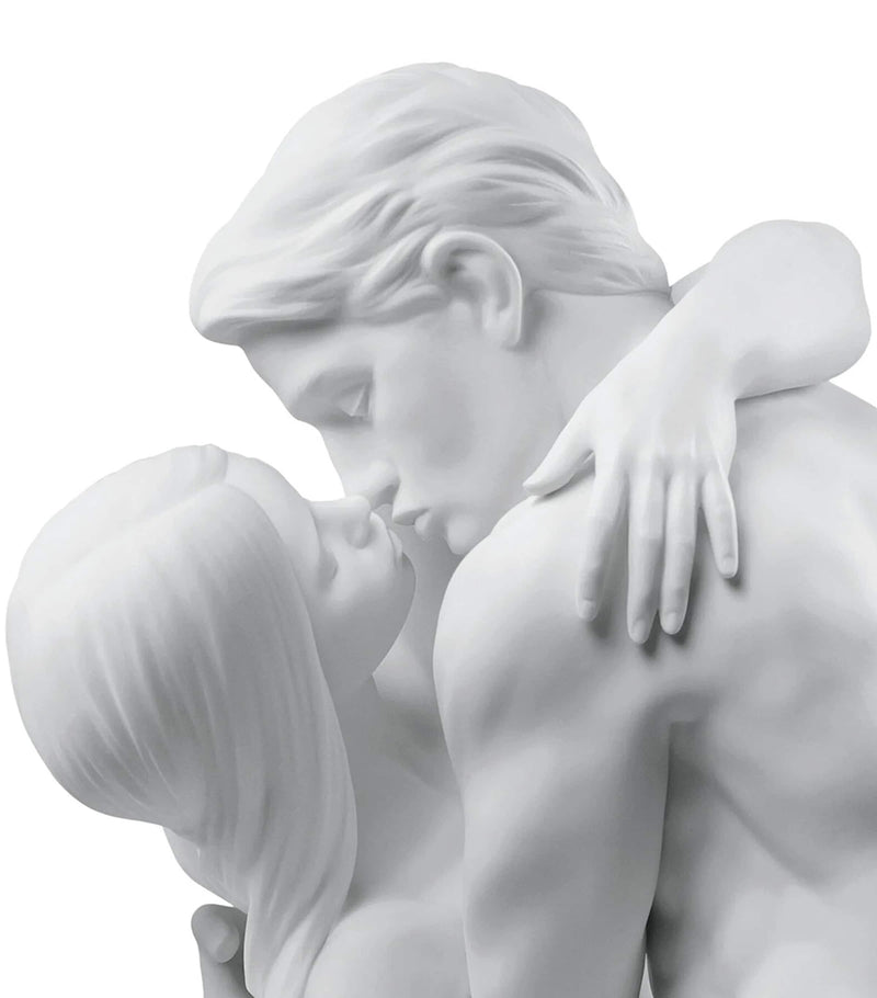Lladró Passionate Kiss porcelain figurine, UK version