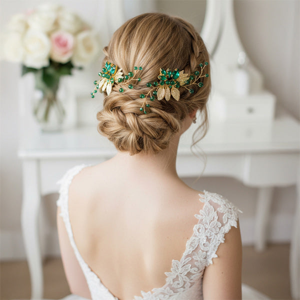 Livingandhome delicate wedding hair combs - British product