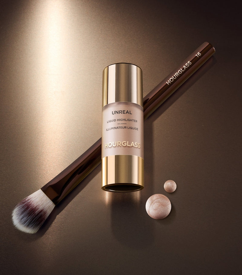 Hourglass No. 16 highlighter brush with ultra-soft vegan bristles (British brand)