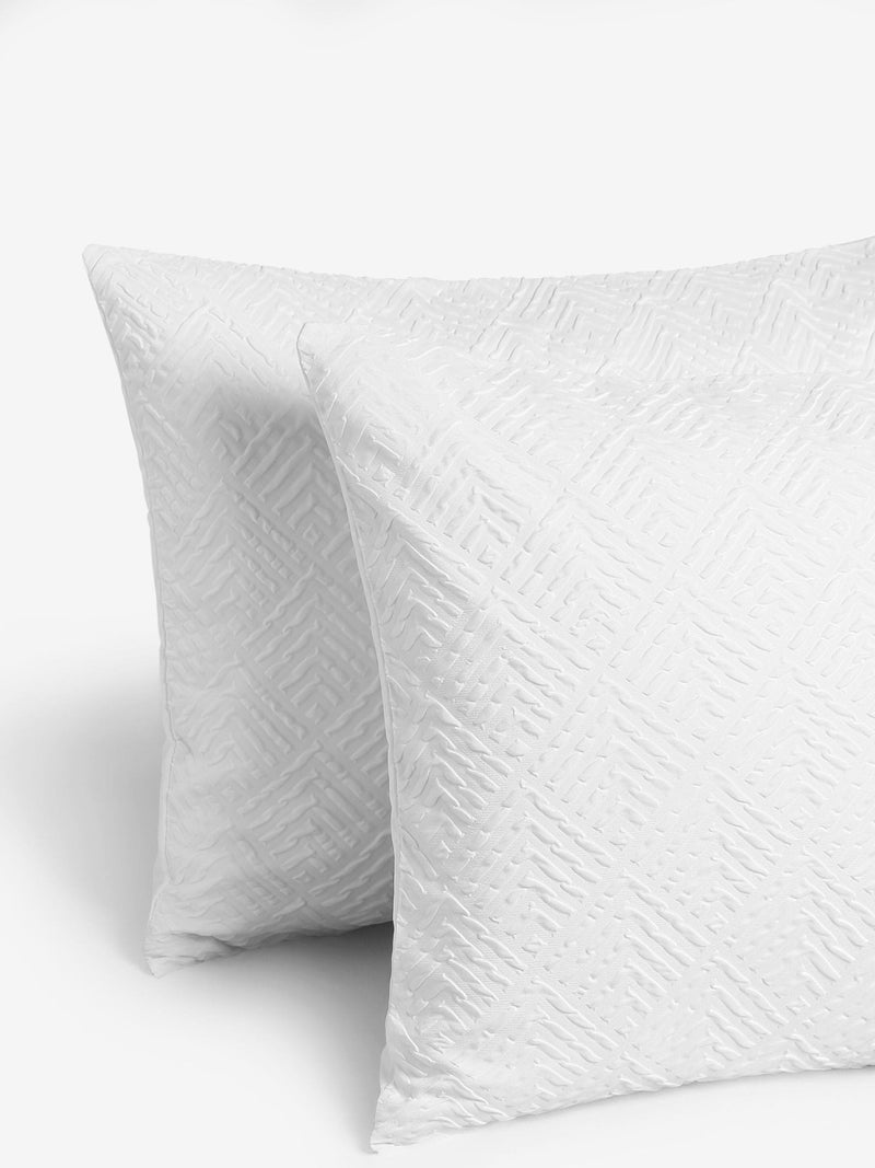 White Embossed Geometric Duvet Cover And Pillowcase Set